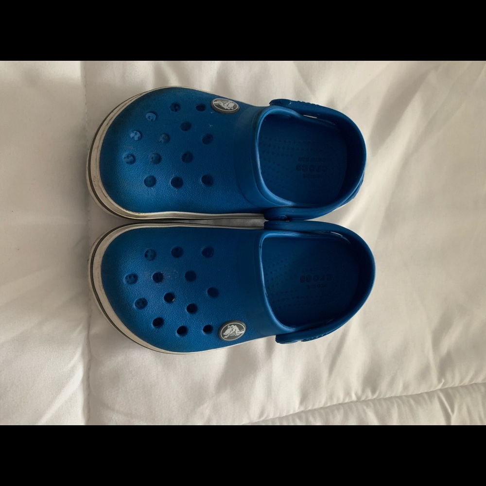 Crocs little kids size 9